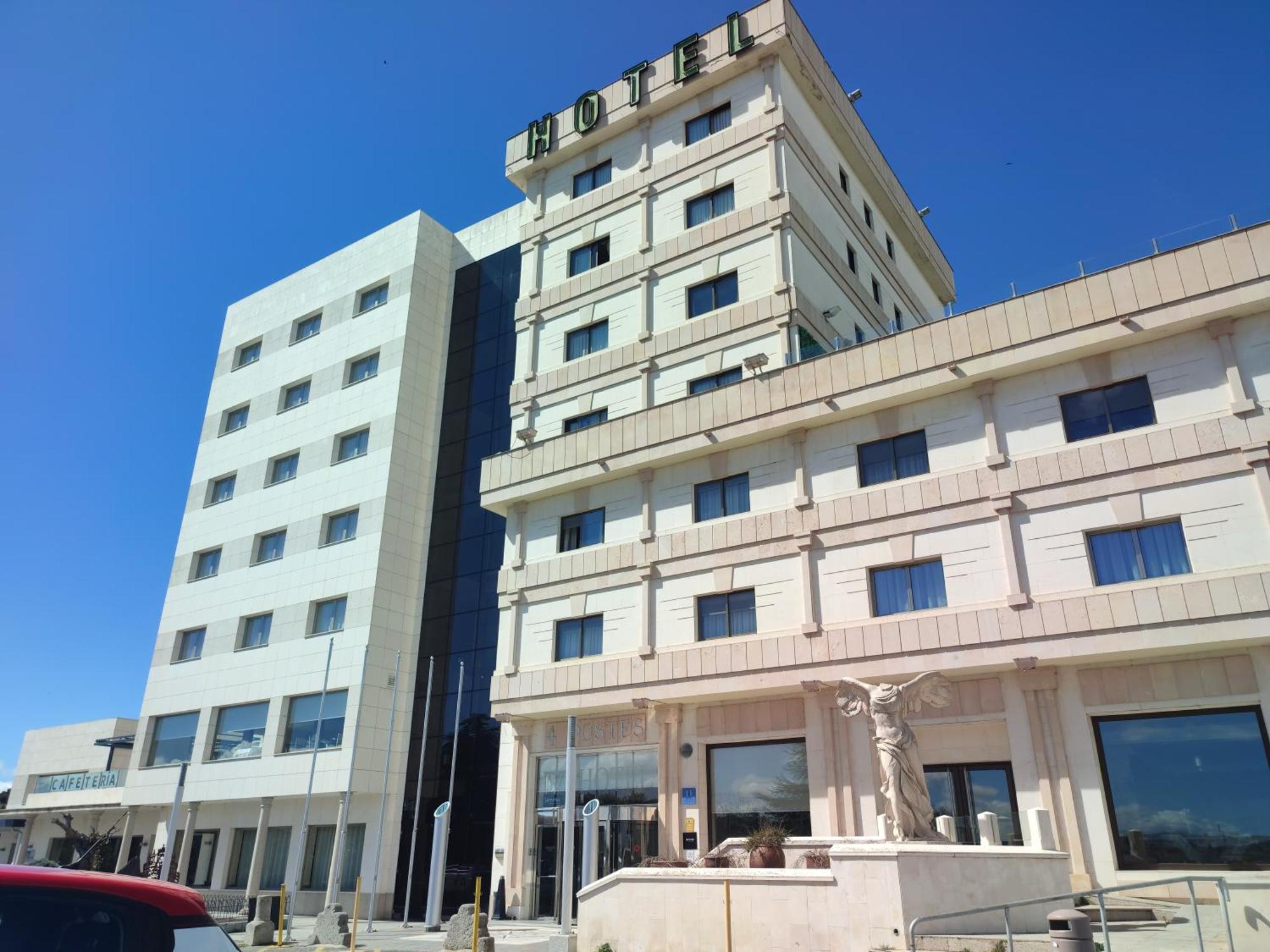 Hotel Sercotel Cuatro Postes Avila Bagian luar foto