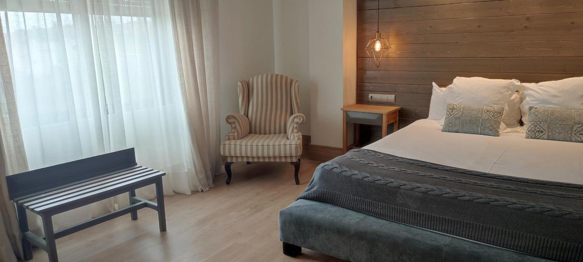 Hotel Sercotel Cuatro Postes Avila Bagian luar foto
