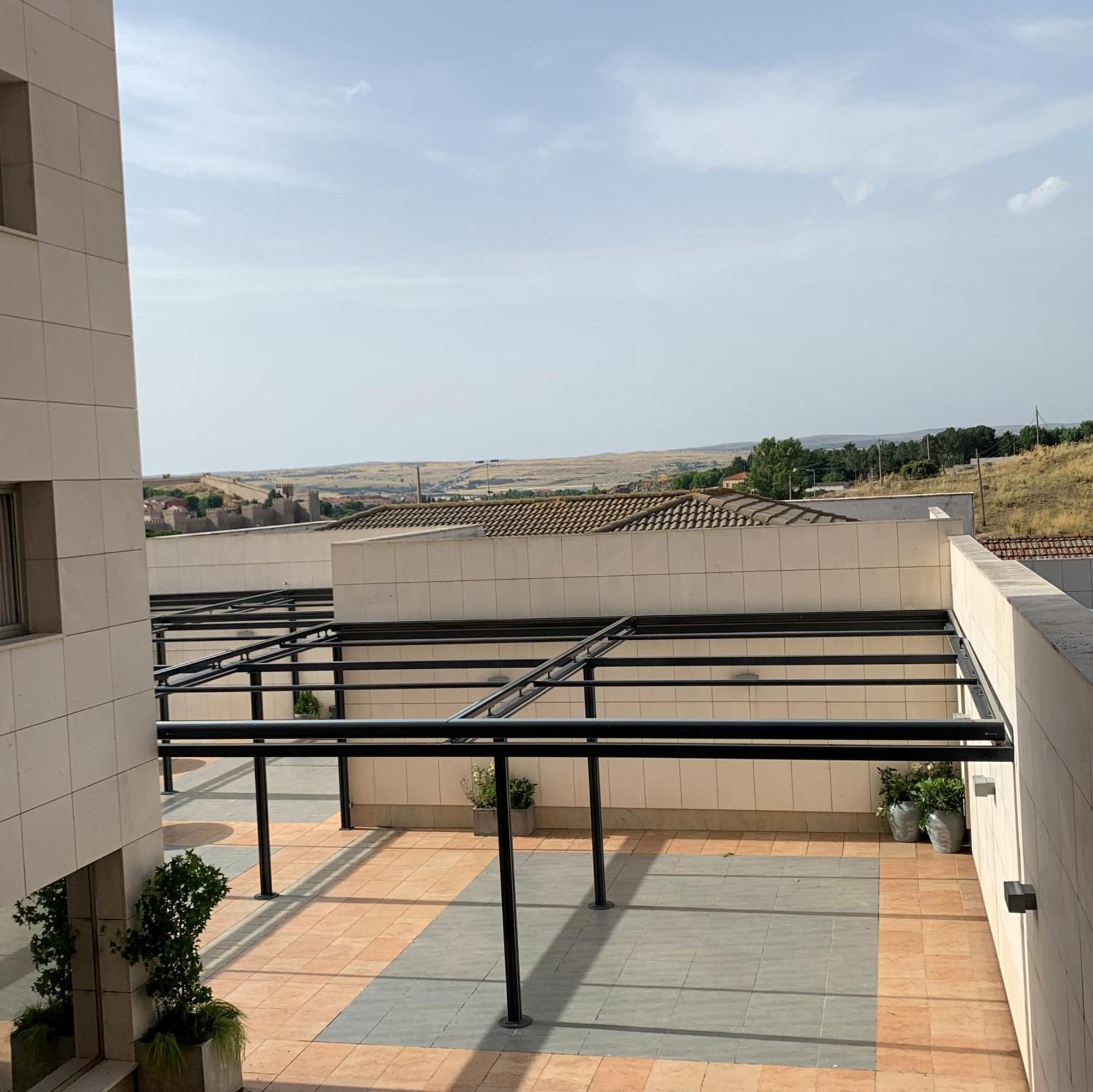 Hotel Sercotel Cuatro Postes Avila Bagian luar foto