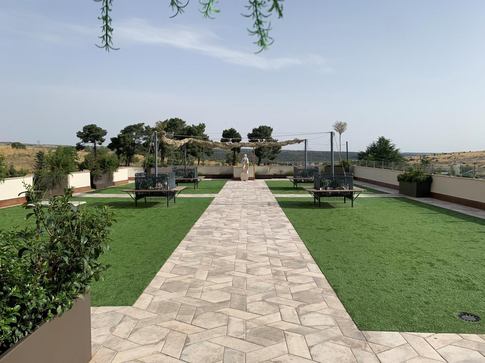 Hotel Sercotel Cuatro Postes Avila Bagian luar foto